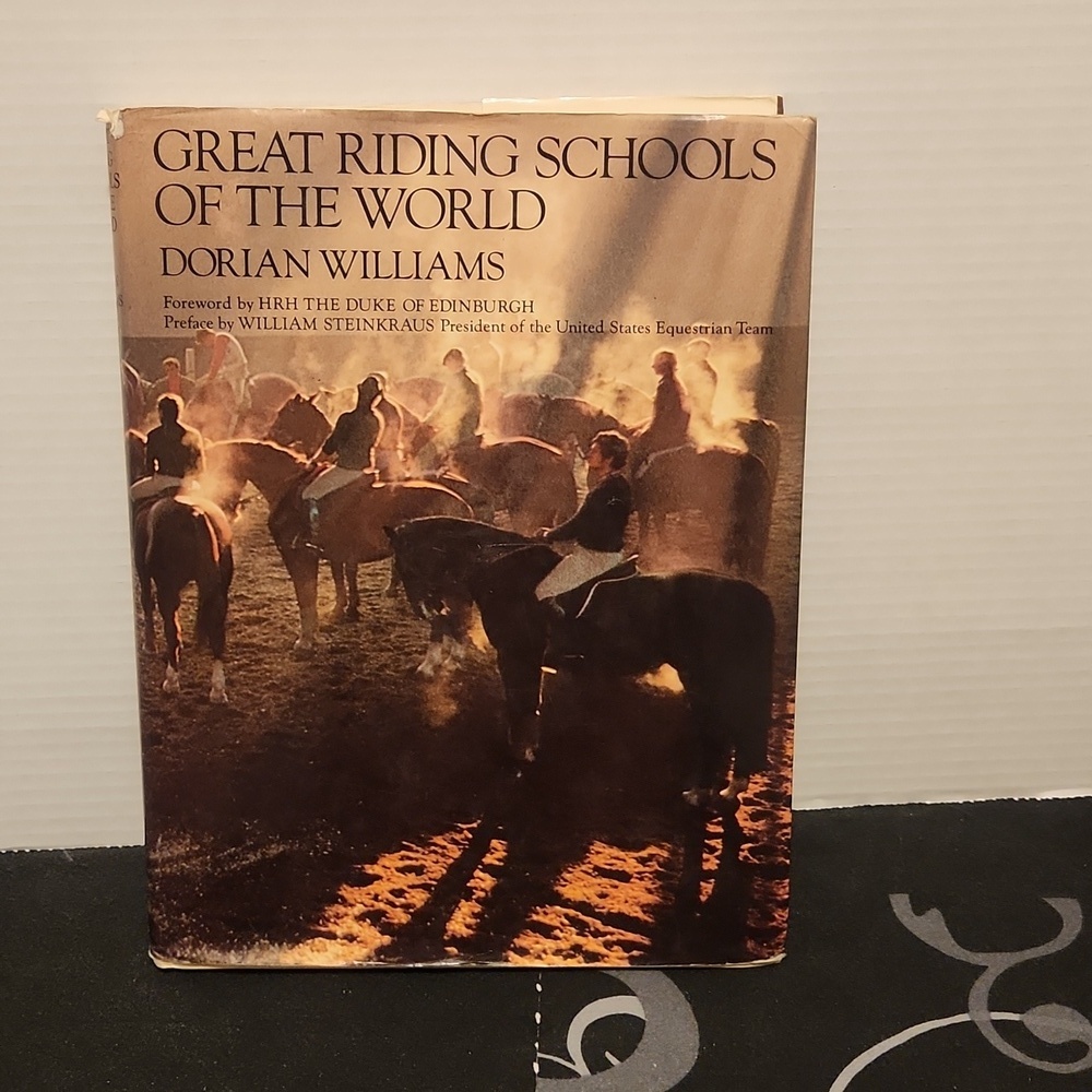 🐎📚1975 First Edition  Great Riding Schools of the World